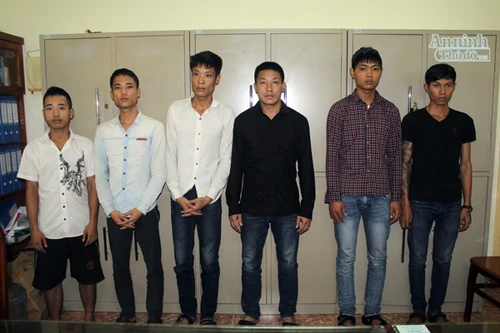 Bắt nhóm bảo kê "làm luật" xe khách tại bến xe Mỹ Đình