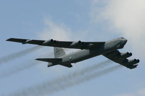 [ẢNH] Mỹ đưa thêm ‘pháo đài bay’ B-52H vào biên chế, tín hiệu rắn không chỉ cho mình Iran?