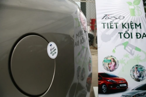 Ford Fiesta tiêu hao 5,8l/100km trong thử nghiệm đường trường 