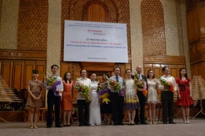 Toyota Việt Nam trao học bổng hỗ trợ tài năng âm nhạc