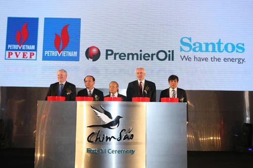 Chào đón dòng dầu đầu tiên từ mỏ Chim Sáo