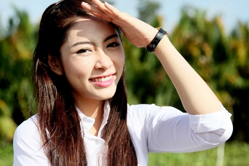 "Điệp vụ chân dài"- bộ phim về góc khuất "chân dài đi khách"