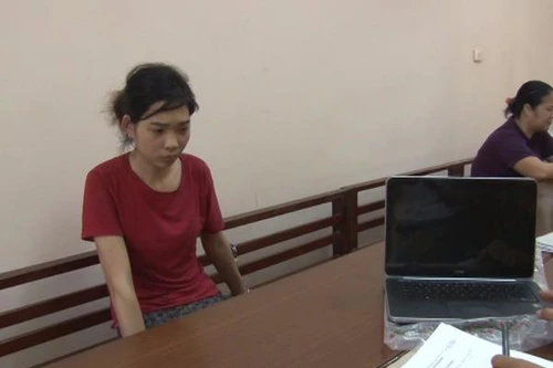 Thiếu nữ trộm tài sản của bạn trai trong nhà nghỉ