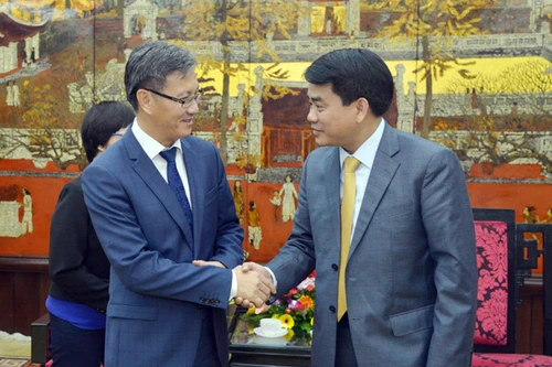 Tăng cường hợp tác giữa Thủ đô Hà Nội và Viêng Chăn