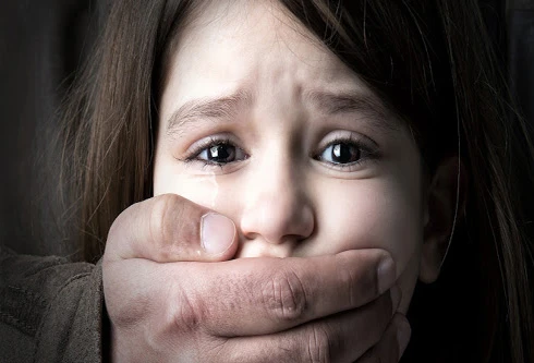 Hình phạt lạ cho kẻ hiếp dâm trẻ em