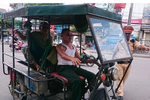 Không phải thương binh sử dụng xe thương binh bị xử lý thế nào?