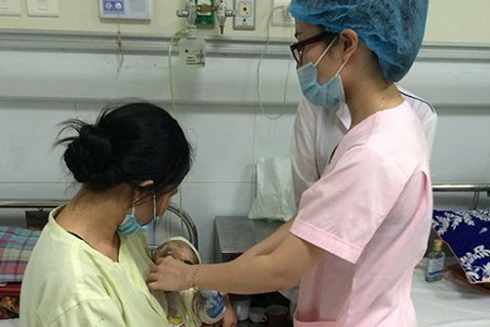 Nhiều trẻ dưới 3 tháng tuổi mắc ho gà: Chưa có khuyến cáo hạ độ tuổi tiêm phòng