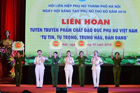 Nữ chiến sỹ an ninh có tài thuyết trình