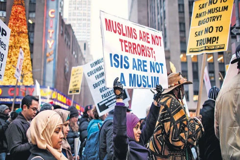 Tổng thống Trump "xuống nước" về nhập cư