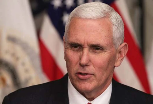 Phó Tổng thống Mỹ dính bê bối thư điện tử cá nhân ​