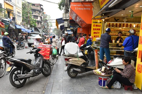 Trả lại vỉa hè cho người đi bộ: Rõ trách nhiệm, cụ thể biện pháp