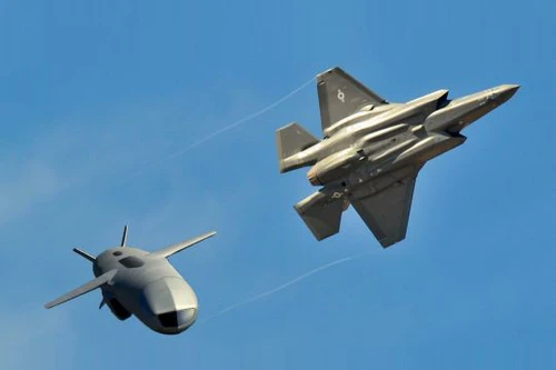 [ẢNH] Toát mồ hôi hột khi chiến đấu cơ F-35 vừa được trang bị " móng vuốt của quỷ"