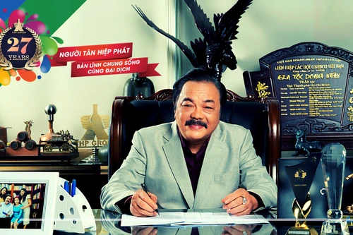 Đi qua tâm bão Covid-19 với bản lĩnh và sự sẻ chia