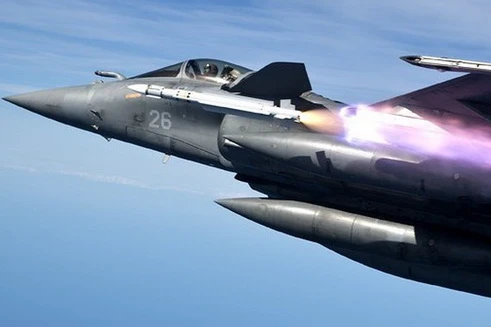 [ẢNH] Pháp chuẩn bị thiết lập vùng cấm bay tại Đông Bắc Syria, sẽ có xung đột lớn?