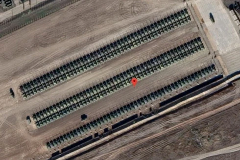 [ẢNH] Nga để lộ bí mật triển khai xe tăng sát biên giới Ukraine vì ảnh vệ tinh