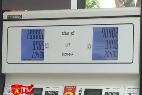 Giữ nguyên giá xăng