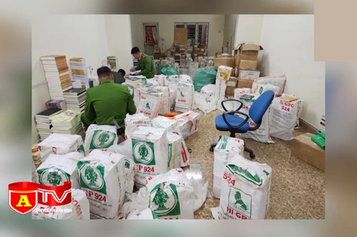 Bắt tạm giam 3 đối tượng sản xuất hơn 100 tấn sách giả tại Hà Nội