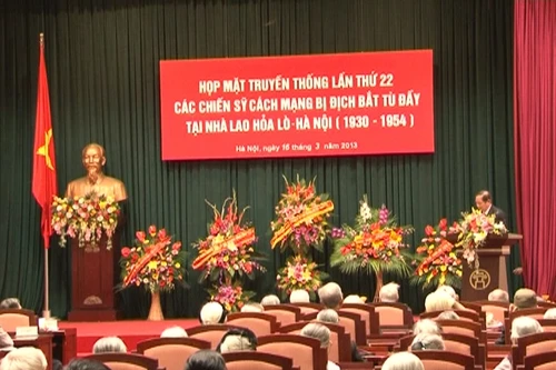 Gặp mặt các chiến sỹ cách mạng bị địch bắt, tù đày tại Nhà lao Hỏa Lò