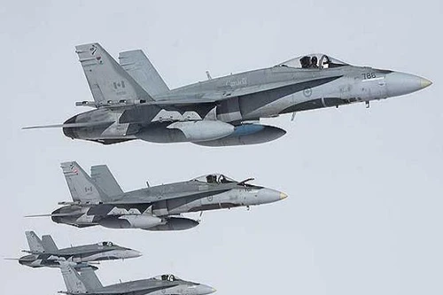 Canada triển khai 6 chiếc CF-16 cùng 600 quân tới Iraq chống IS