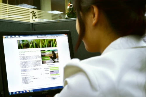 Công ty bảo hiểm đầu tiên áp dụng thanh toán phí bảo hiểm trực tuyến