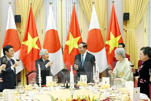 Toàn văn bài phát biểu của Nhật hoàng Akihito tại Quốc yến