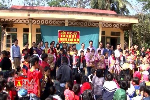 Chuyện về những chuyến xe chở nặng nghĩa tình