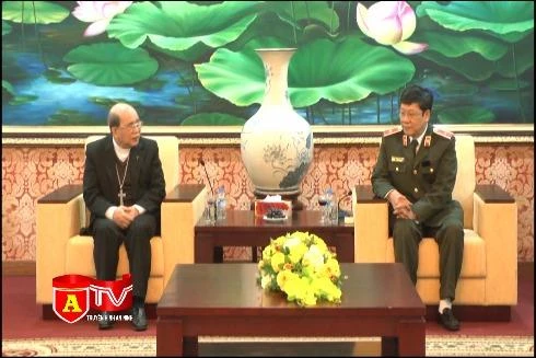  Giáo phận Hưng Hóa thăm và chúc Tết Công an TP Hà Nội