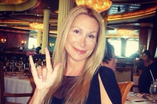 Bạn gái của kình ngư Phelps từng là… đàn ông