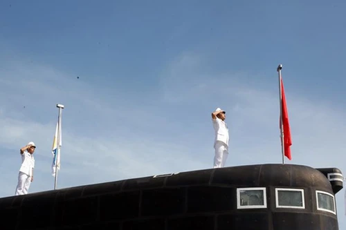 Lễ thượng cờ hai tàu ngầm 184 Hải Phòng và 185 Khánh Hòa