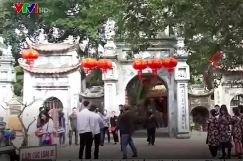 Bảo hiểm xã hội Hà Nội hạ thi đua 5 cán bộ đi lễ trong giờ hành chính