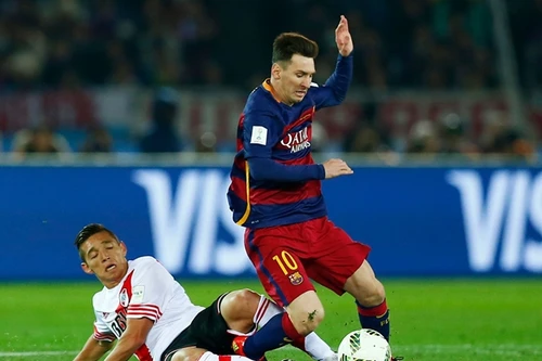 Messi gặp sự cố tại sân bay của Nhật Bản