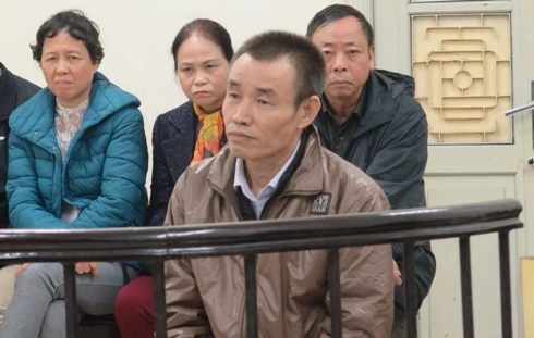 Hầu tòa vì hành vi giết người bất thành hơn 23 năm về trước