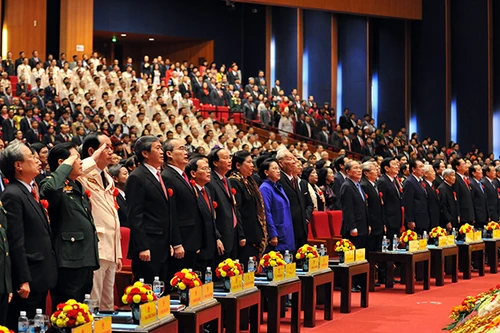 Cùng thi đua yêu nước: "Khó khăn gì cũng khắc phục được, nhiệm vụ gì cũng hoàn thành tốt"