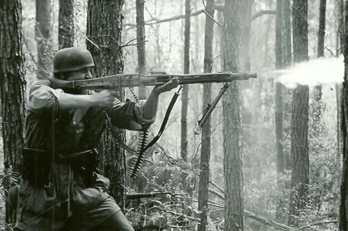 [ẢNH] "Chiếc cưa xương" của Hitler khiến lính Mỹ, Nga khiếp đảm, nay lại xuất hiện tại Syria