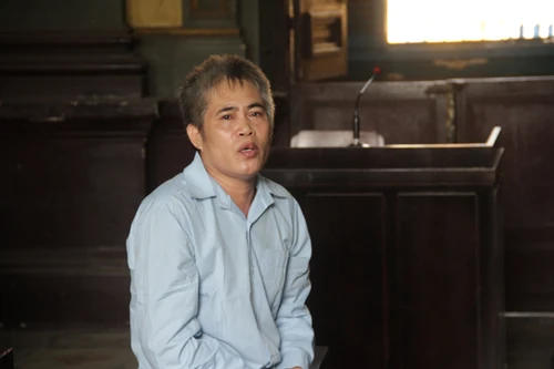 Hai cha con đi tù vì chiếc phong bì mừng cưới không có tiền