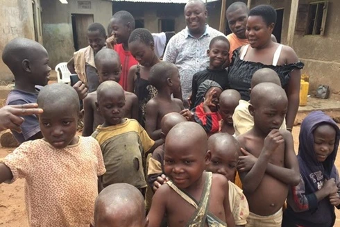 Mẹ đơn thân 39 tuổi chật vật nuôi 38 đứa con một mình vì chồng bỏ đi