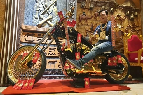 Cận cảnh dàn mô tô khủng giá hàng chục tỷ đồng của "đại gia vàng" Phúc XO