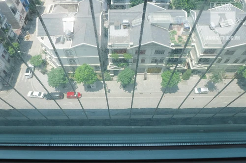 [Ảnh] Khám phá "dây cáp thần kỳ" bảo hộ trẻ thoát khỏi hiểm họa ở những chung cư cao tầng