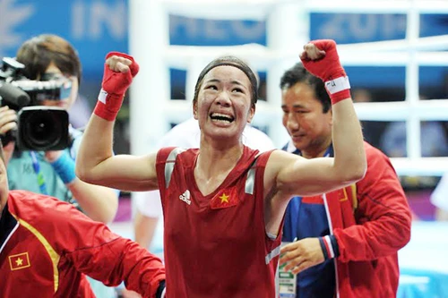 Cô bé nhút nhát trở thành tay đấm cứng