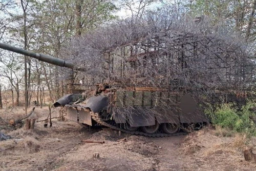 'Xe tăng bồ công anh' Nga chống chịu tới 40 đòn tấn công của UAV