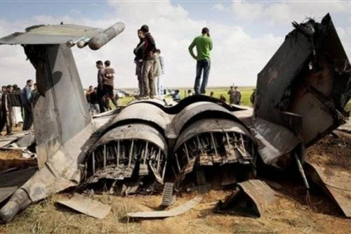 [ẢNH] Houthi phá hủy 2 tiêm kích F-15 của Saudi Arabia chỉ bằng 1 UAV cảm tử?