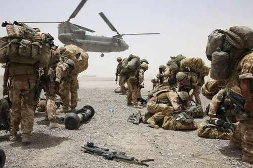 600 lính đặc nhiệm Anh sẵn sàng tới Ukraine 'thách thức Nga'?