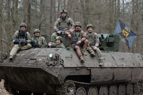 Xe chiến đấu bộ binh BMP-1LB kỳ lạ bắt đầu được sản xuất hàng loạt