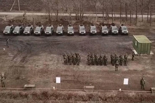 [ẢNH] Nga lần đầu công khai cung cấp phương tiện tác chiến cho ly khai miền Đông