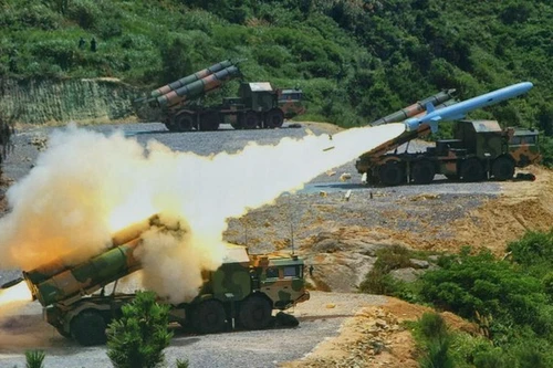 Tên lửa hành trình Ưng kích YJ-62 của Trung Quốc diễn tập đặc biệt