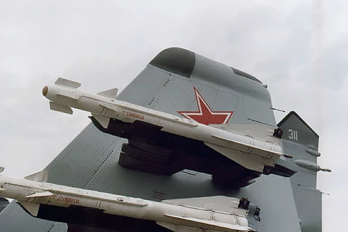 Ukraine hoán cải hàng loạt tên lửa không đối không R-60 cho phòng không mặt đất