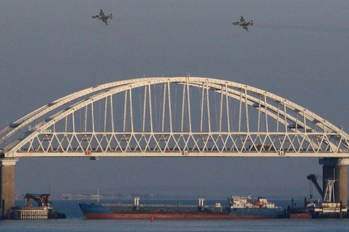 [ẢNH] Chuyên gia Nga nói về viễn cảnh "chiến tranh nguồn nước" giữa Moskva và Kiev