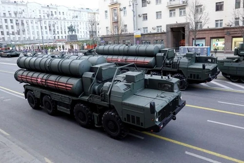 Phương Tây ngăn cản Serbia mua hệ thống phòng không S-400 như thế nào?