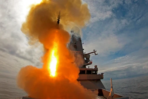 Phòng không Anh khó lòng chống đỡ nếu bị tấn công ồ ạt bằng tên lửa