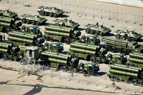 [ẢNH] S-400 Nga bắt đầu bảo vệ bầu trời Belarus bất chấp nguy cơ lộ bí mật